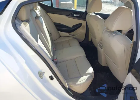 2017 Nissan Maxima 3.5 Platinum из США, поврежденный, VIN 1N4AA6AP9HC373683